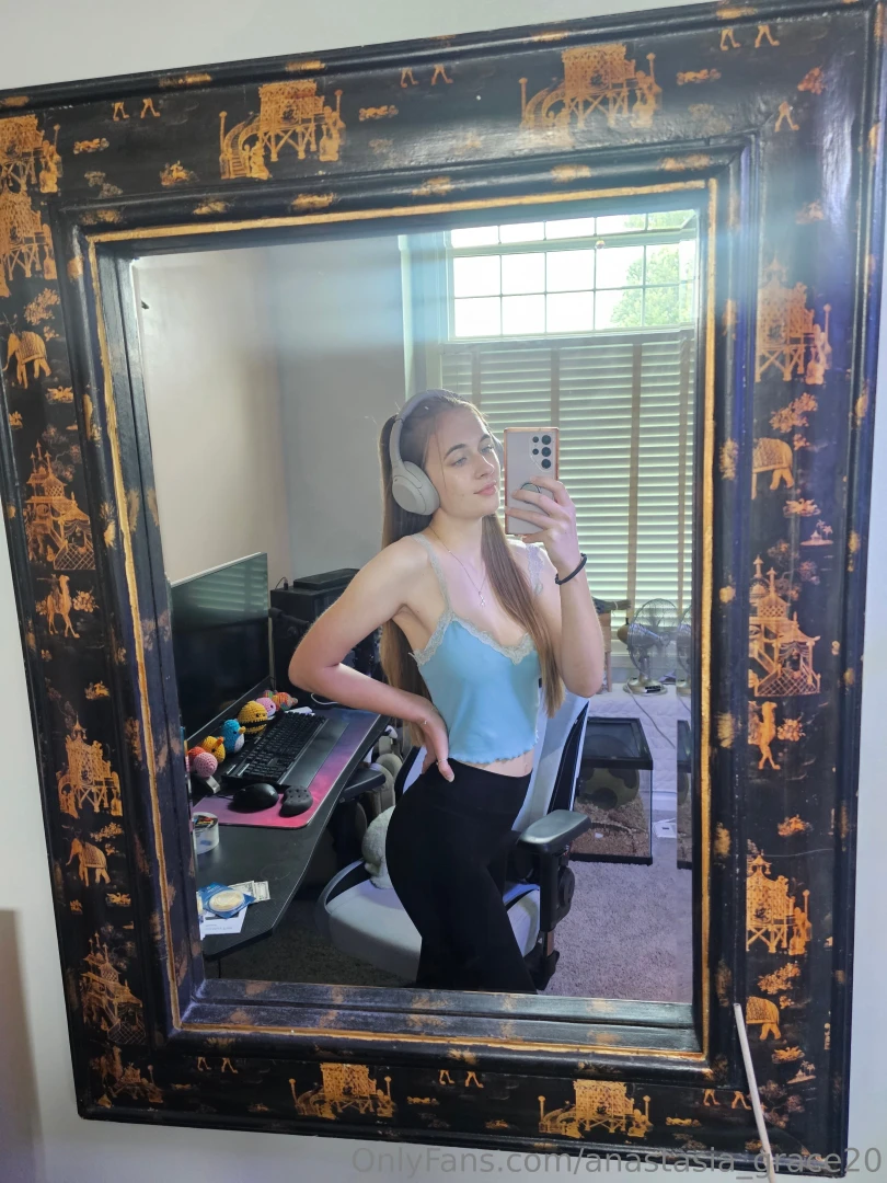 Ready to start the day wanna talk to me 