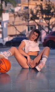 I still can t believe i touched myself so good on an outdoor part 2