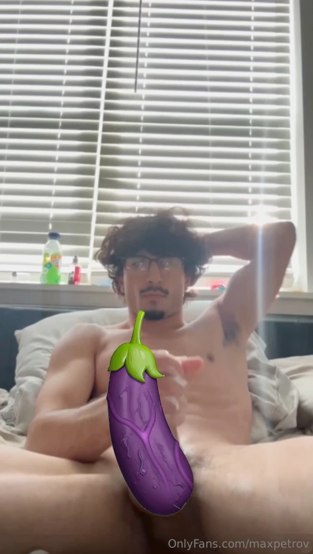 You think you can last more than 5 minutes with me while i m jerking 