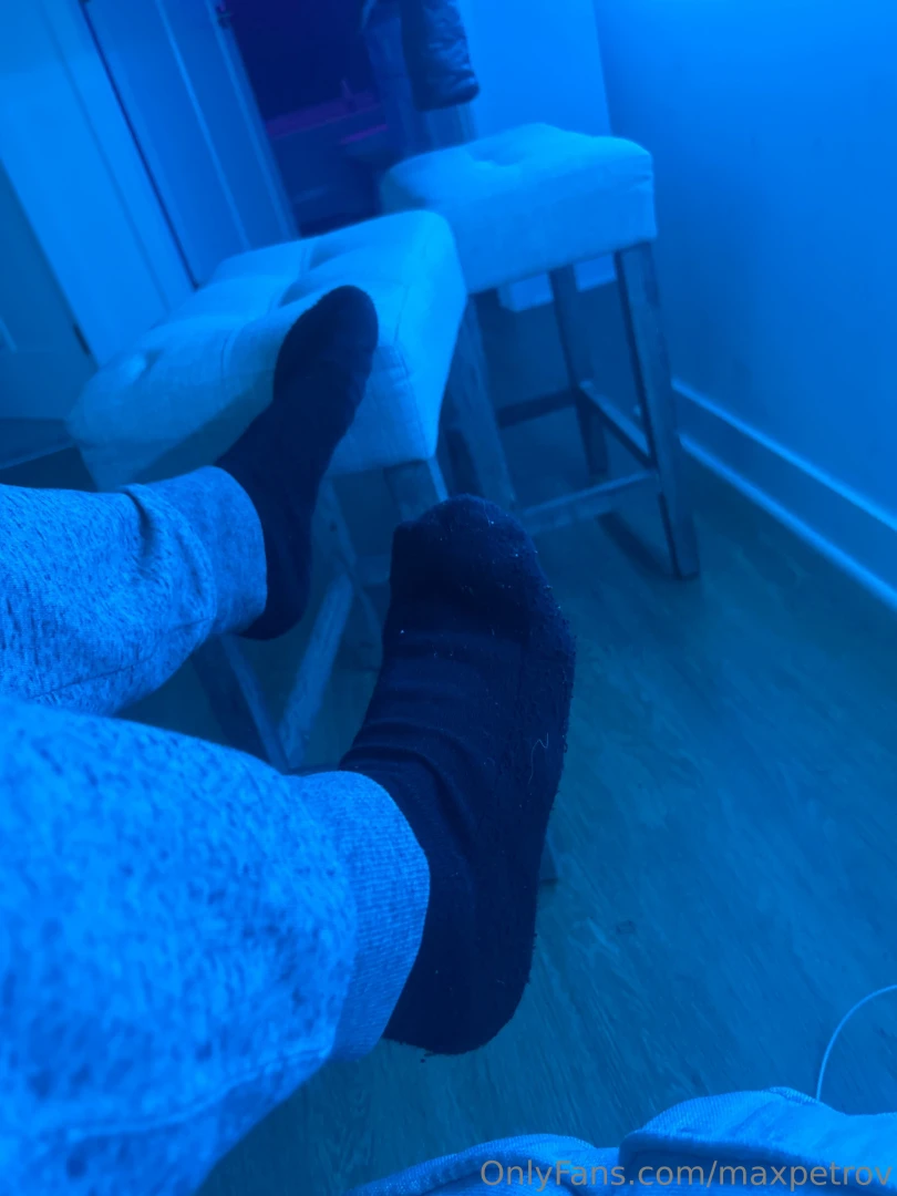 Here s to my feet lovers i take off my day old socks and show you 