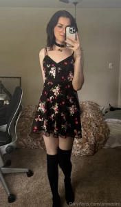 I m back did you miss me finally got my mirror and my room somewhat part 1