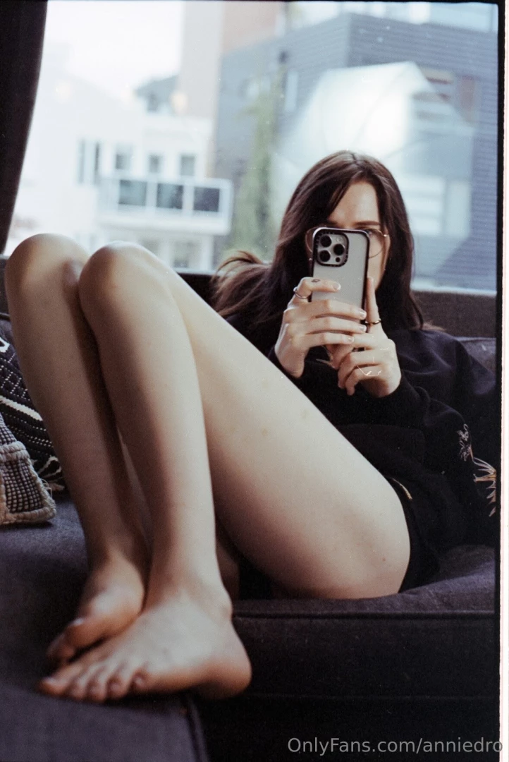 Woke up feeling anxious so heres me in my natural habitat on tiktok part 4 