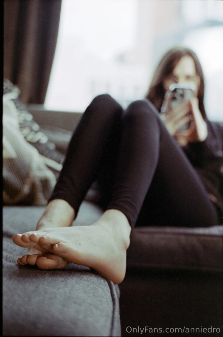 Woke up feeling anxious so heres me in my natural habitat on tiktok part 3 