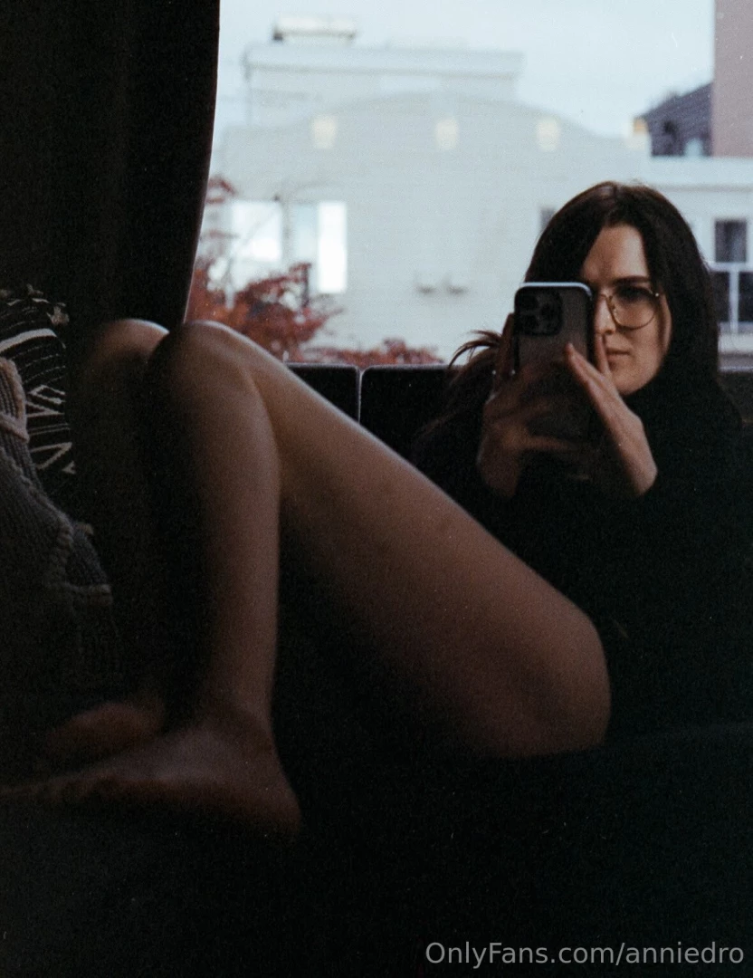 Woke up feeling anxious so heres me in my natural habitat on tiktok part 2 