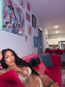 Happy 2025 subscribe to missbnasty to chat with me