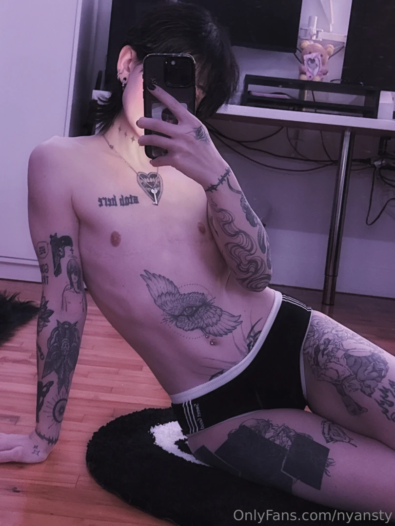 Who doesn t love tiny gym shorts part 1 