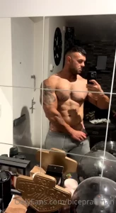 It s so muggy i feel like i need to strip