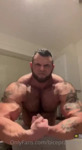 Close up of the biceps hope you have a good sunday