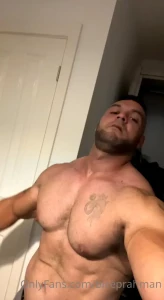 When the bicep is pumped i can t touch my shoulders would you like to