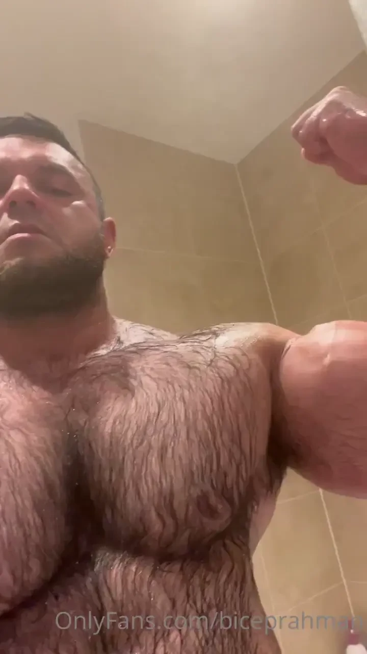 Wet hair flexing 