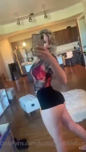 I know you wanna pound me on the counter in the back