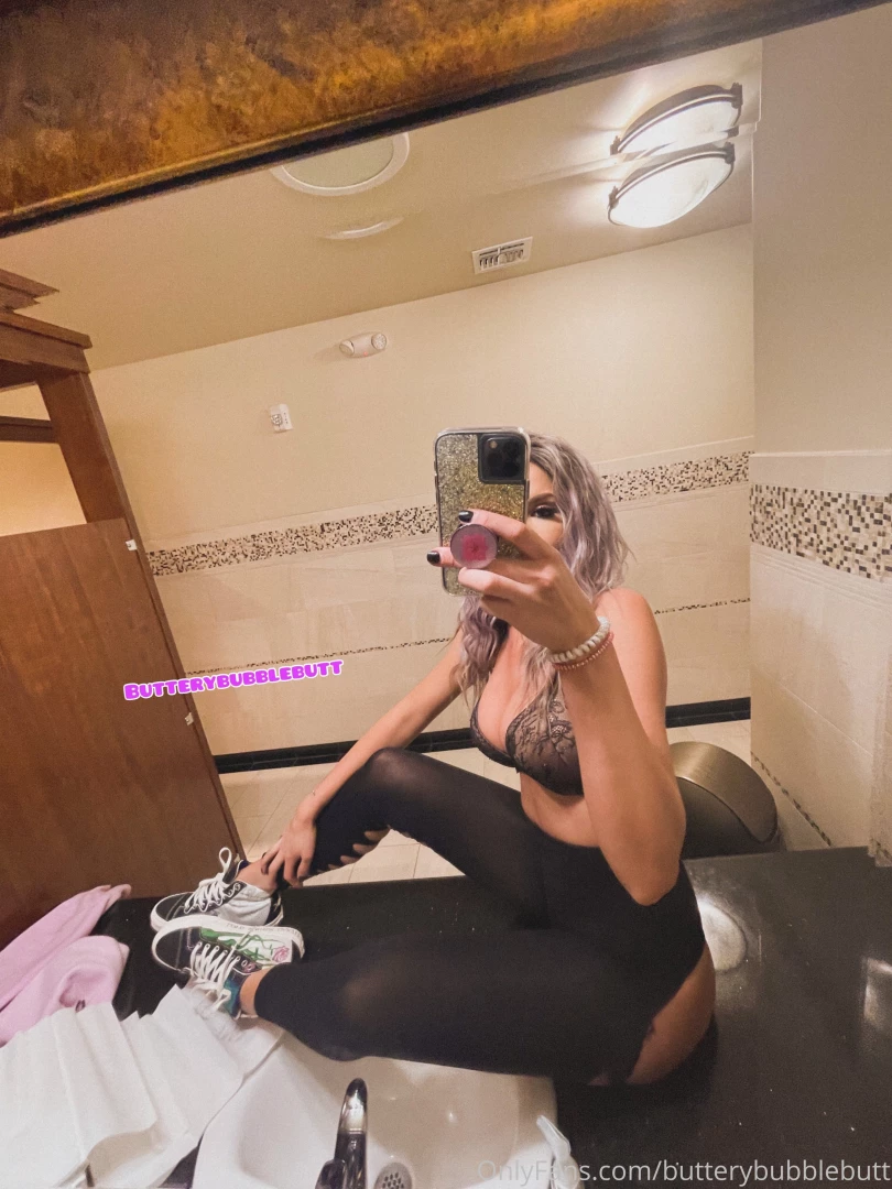 Just mid workout i think let s go be a slut in the bathroom real quick 