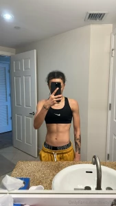 Lets workout let s do leg day and see how long you can bounce