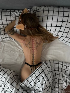 I don t like getting up on my alarm clock but i like waking up to you