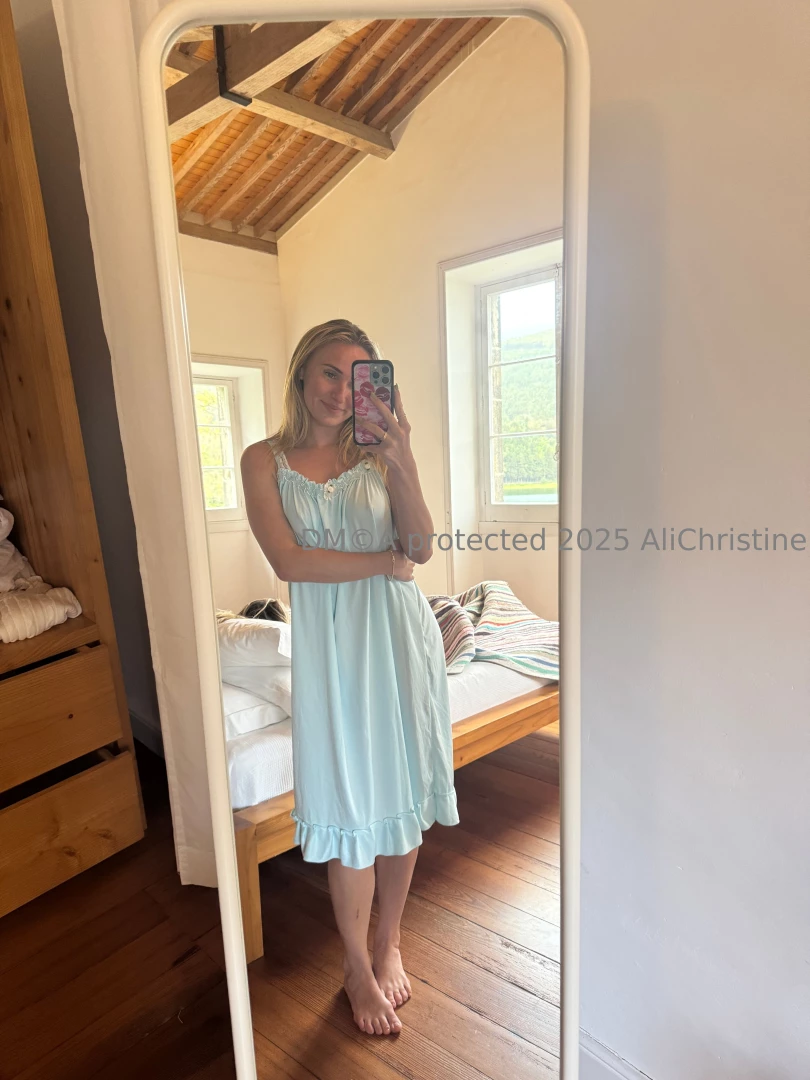 Something in your dms go check it out baby 