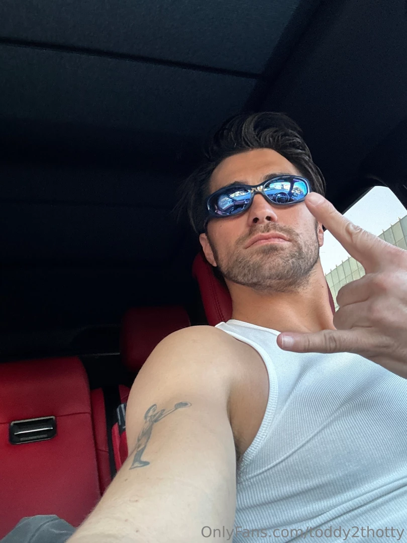 Just rocking out in the free worlddddd 