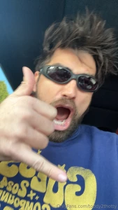 Besos all around part 1