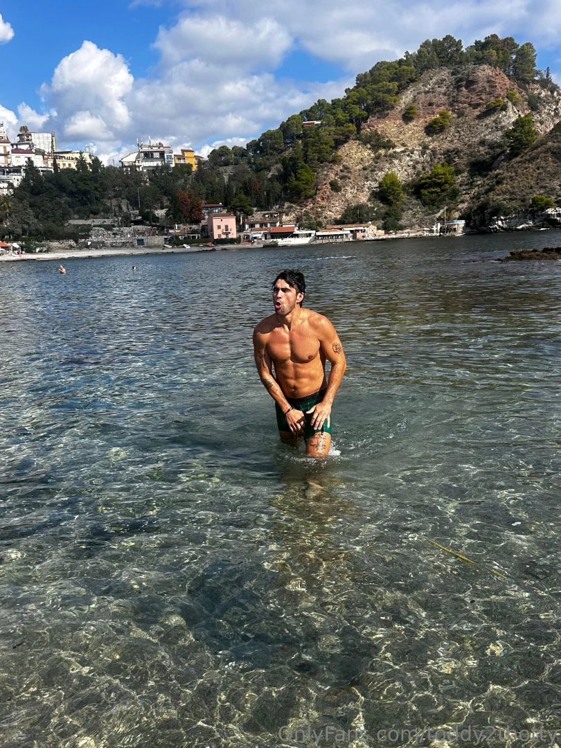 Some photos from my mediterranean cruisez do ya have any trips planned 