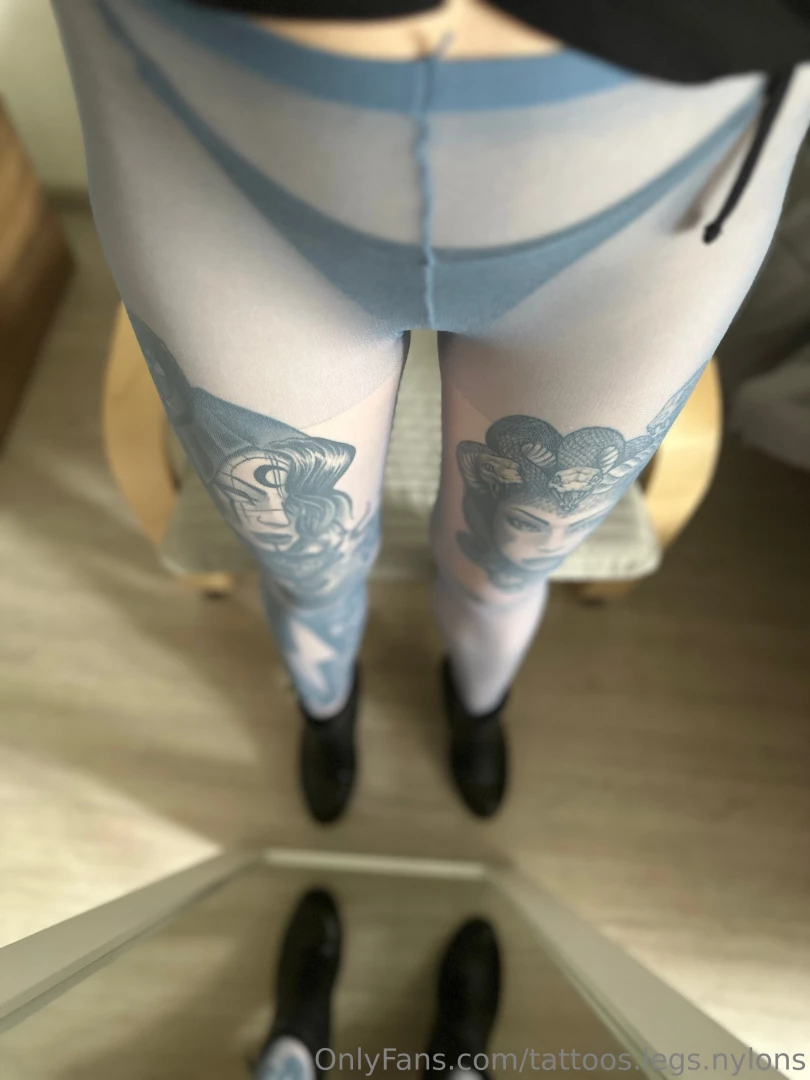 I don t wear panties underneath pantyhose often but when i do it s 