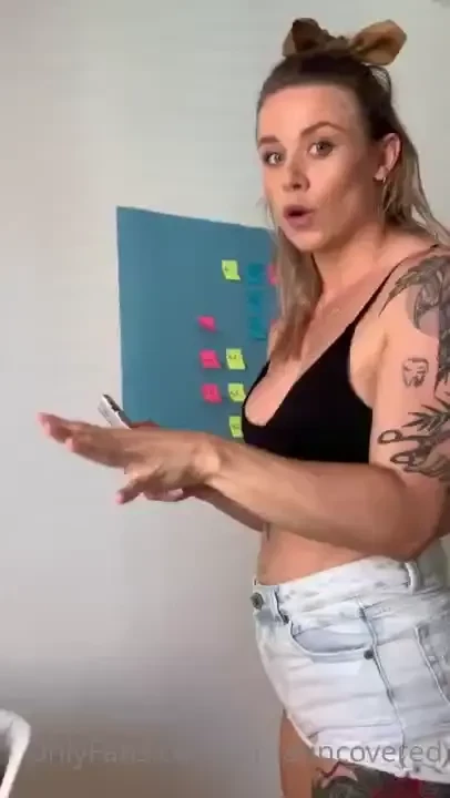 Rocky 10 minute custom and a pussy okay video and a naked fan sign 