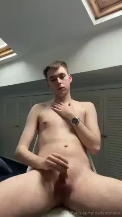 Would u play with my naked body 