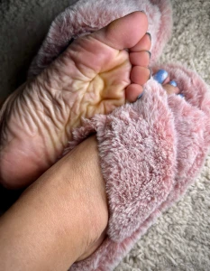 Tucking you in with a cozy heel pop some pink soles and snowflake blue part 10