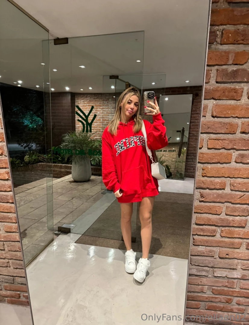 Late night hotel vibes 