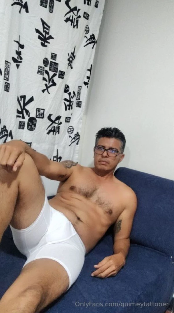 He is my friend eljoker2 explicit content 37 years teacher and athlete 