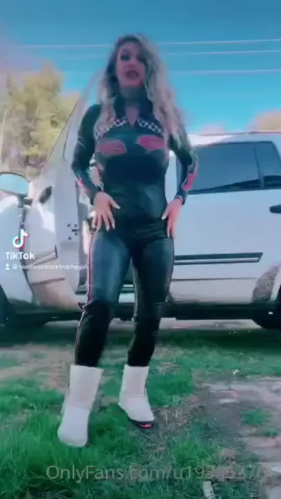 My outfit for the races 