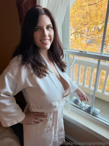 No fridge in the room so i needed to keep the beer cold somehow part 3