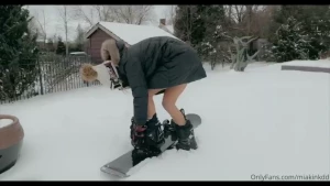 Snow makes nipples look so good