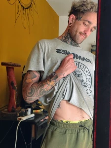 I am the forbidden fruit of your flowered tree soy el fruto prohibido