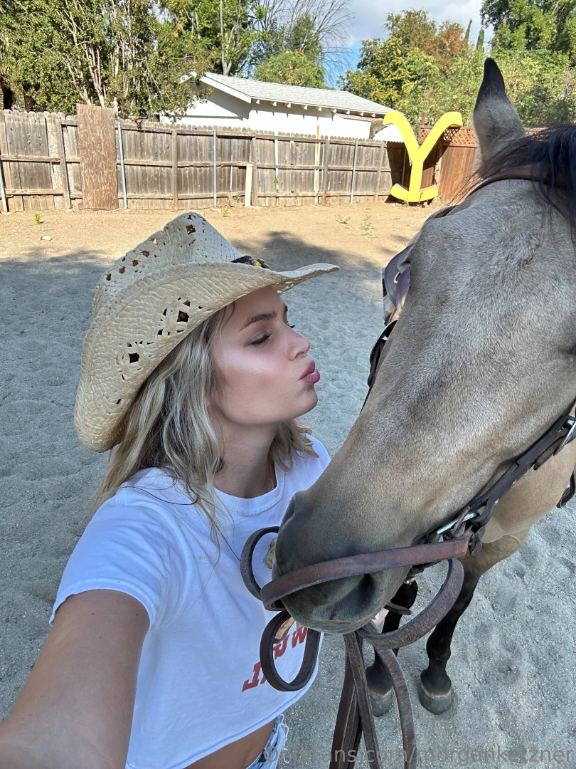 Good boys get a kiss 