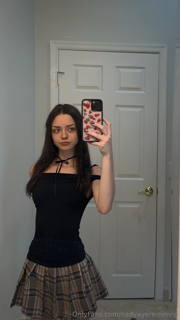 Ready to go out in my classic black outfit 