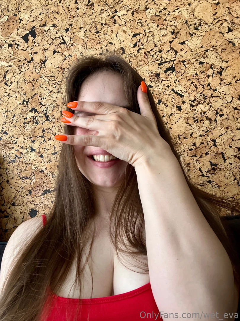 I must warn you right away that i am a fetish friendly and am open to 