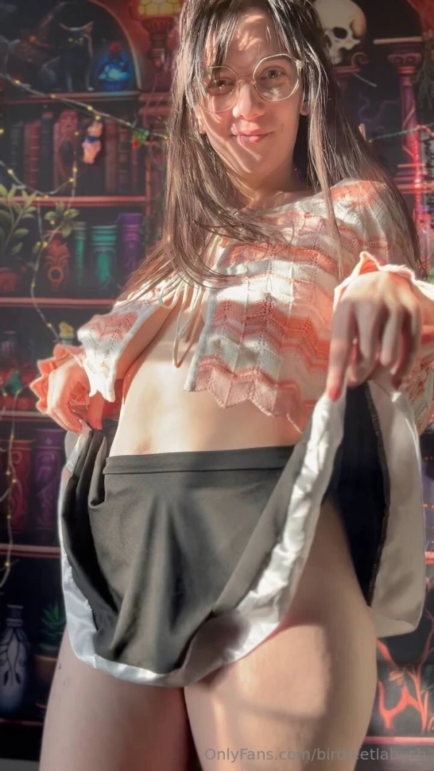 Do you like girls who surprise you with outfits 