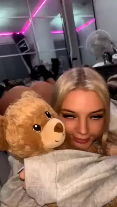 Me or the teddy 