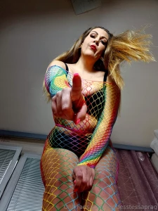 Hope that you really enjoy this pov view on your giant goddess you can