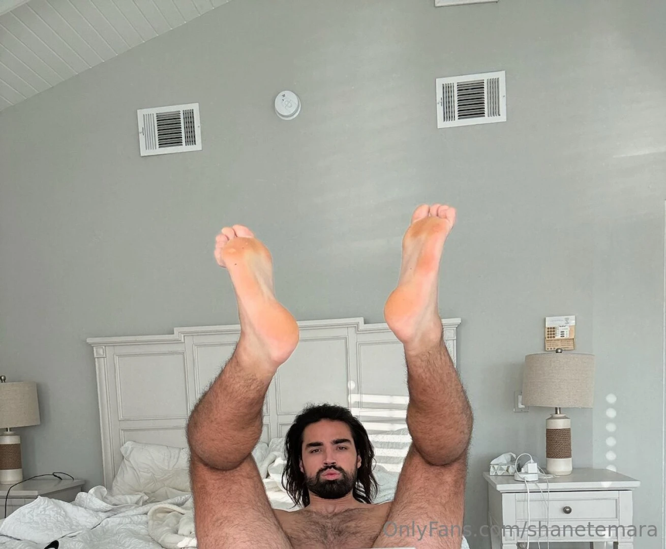 My tight little asshole is begging to be stuffed alllllll night 