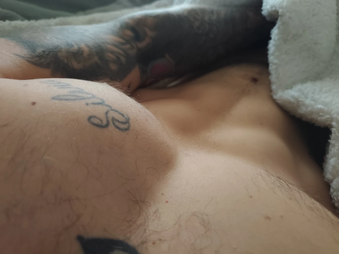 Unlock for 3 vide0 c4lls you can take them whenever you want 