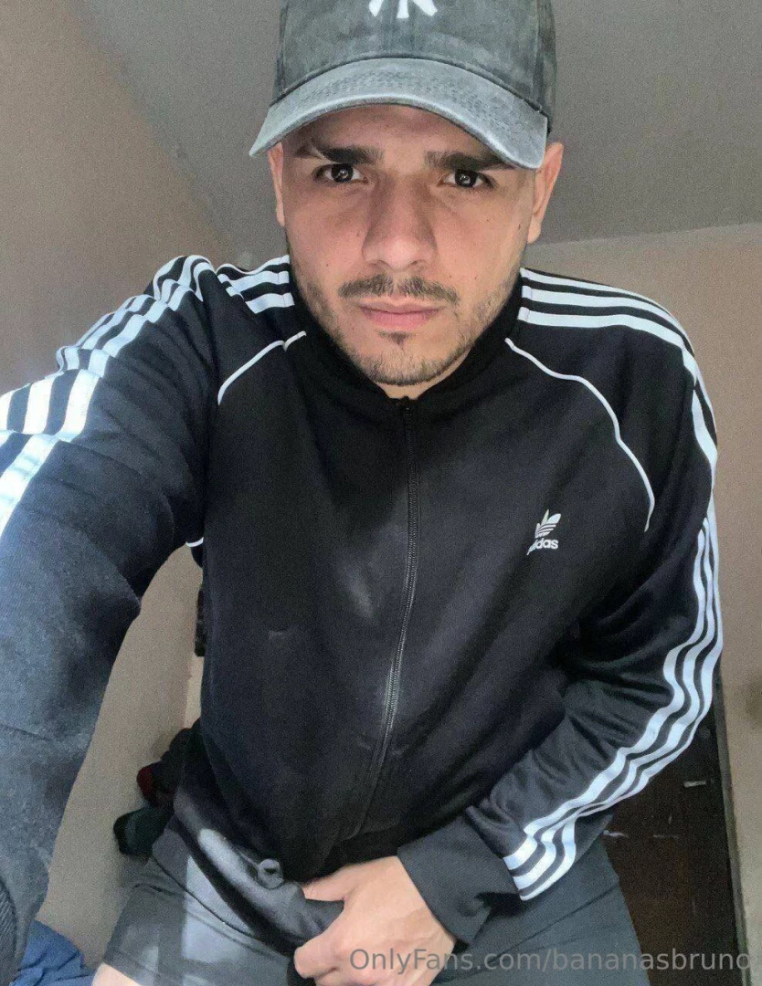 Are u looking for a veiny fat cock and also a good ass brandon_jay is part 1 