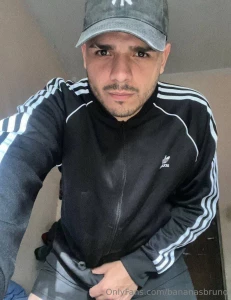 Are u looking for a veiny fat cock and also a good ass brandon_jay is part 1