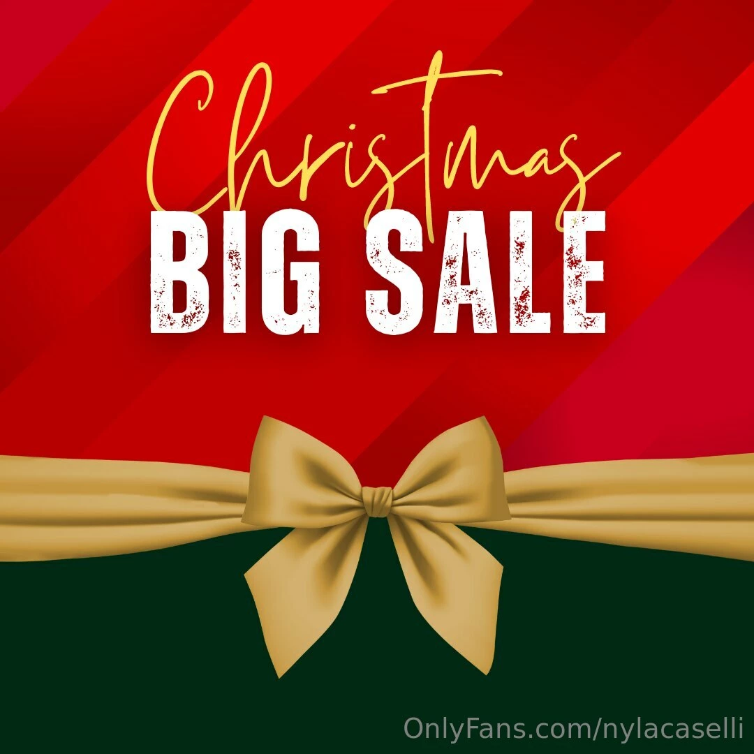 Big sale for christmas two sexy trans girls taking 1 pussy watch us 