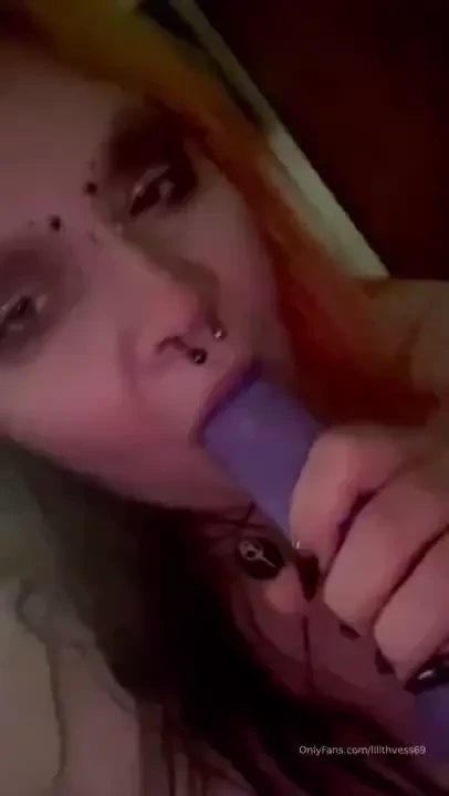 Looking for a good cock suck and something a little extra dm me lets 