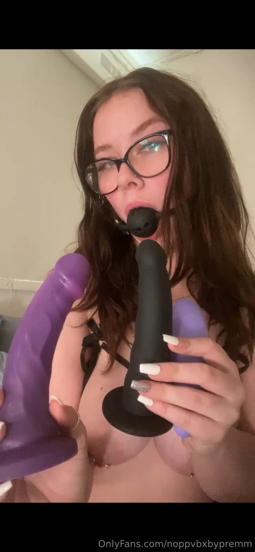 Who wants to see this video double penetration amp included dropping 