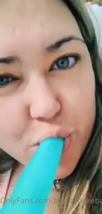 Whats your favorite color of popsicle would you share with me