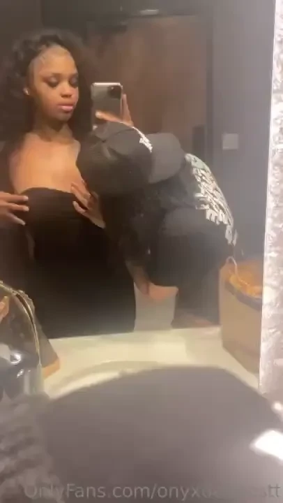 Pull them out im tryna see them dm bathroom vibes or tip this post 5 