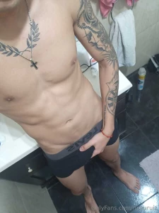 Would you like to know what s under this boxer i would love to please