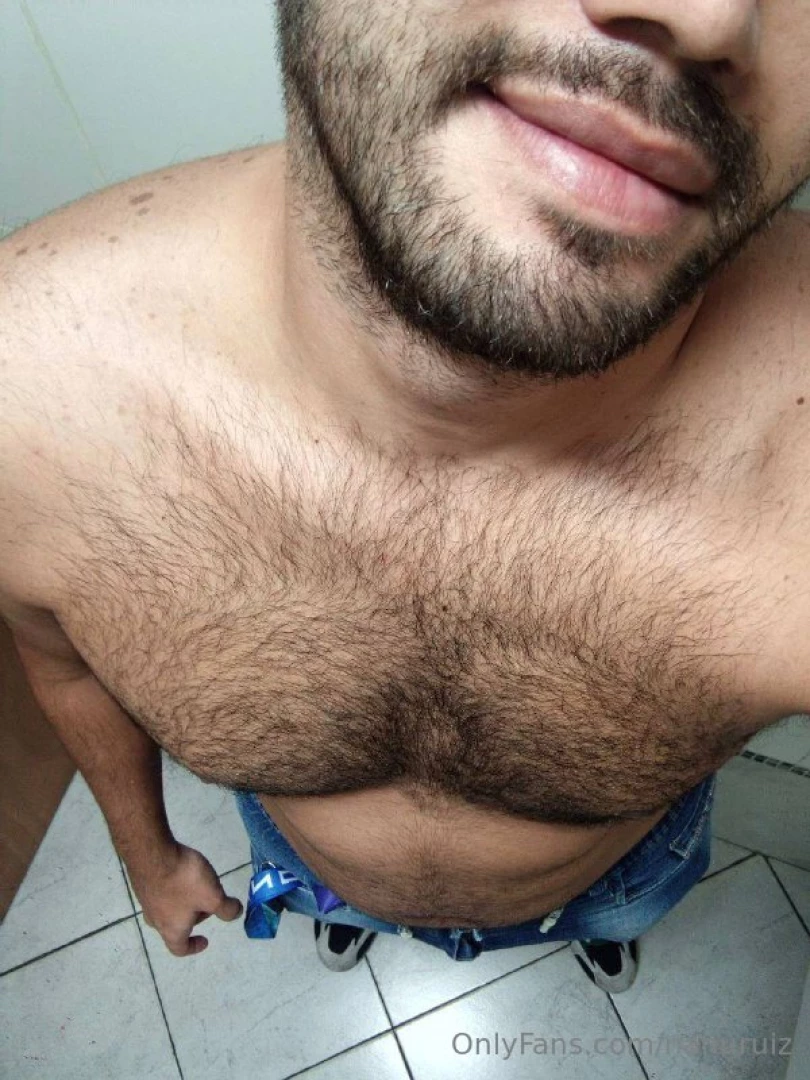 Do you need a hairy and kinky bear in your bed reybigbear come here 