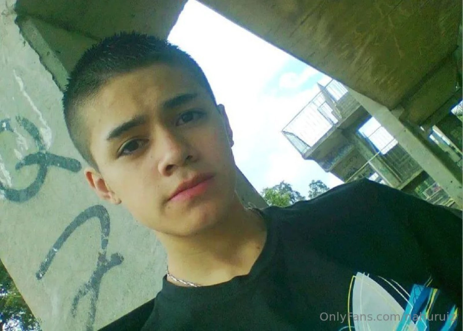 I can t believe my friend joined onlyfans this is my babyface friend 